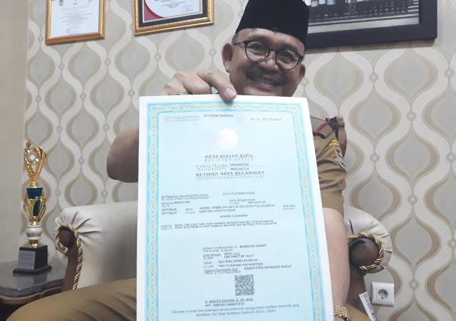 akta kelahiran barcode QR code