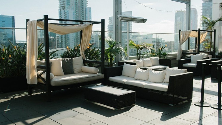 perekat keramik rooftop