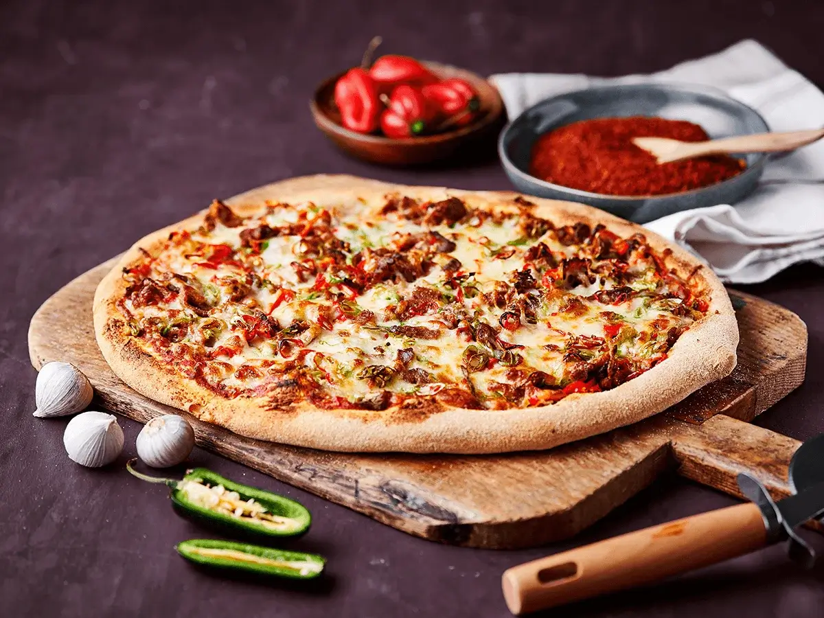 menu unik restoran magelang pizza rendang