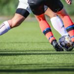 Jenis Pelanggaran Sepak Bola yang Bisa Dikenai Kartu pelanggaran sepak bola sanksi kartu