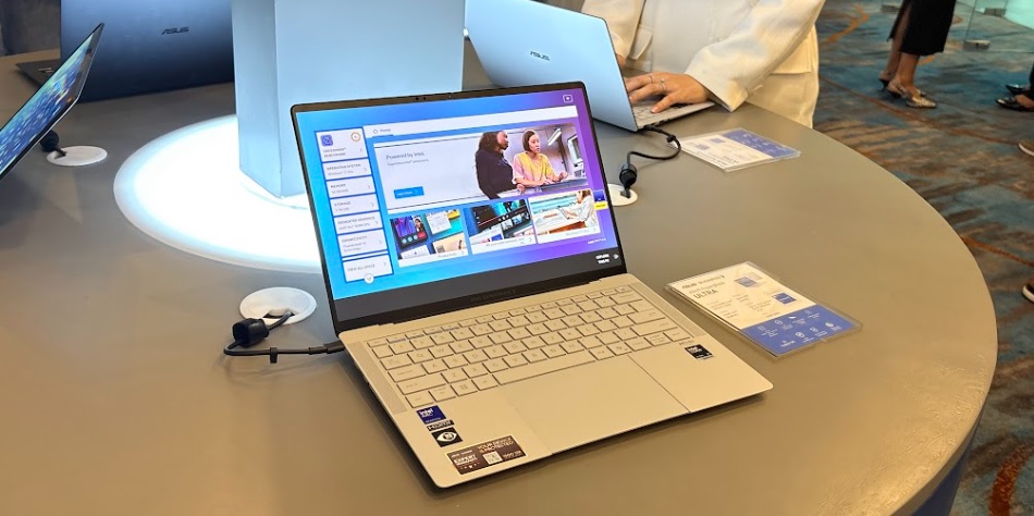 ASUS expertbook ultra